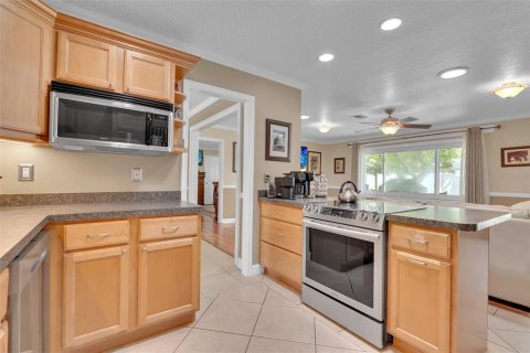 Villa ou maison à vendre à Bradenton, Floride: 4 chambres, 184.5 m2 № 2324430 - photo 18