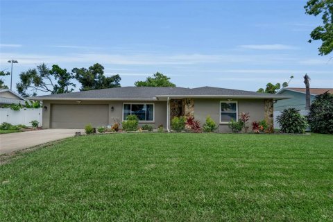 House in Bradenton, Florida 4 bedrooms, 184.5 sq.m. № 2324430
