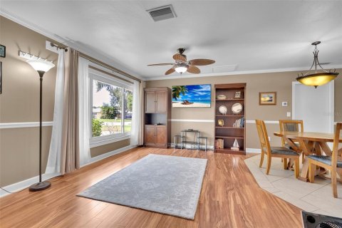 Villa ou maison à vendre à Bradenton, Floride: 4 chambres, 184.5 m2 № 2324430 - photo 11