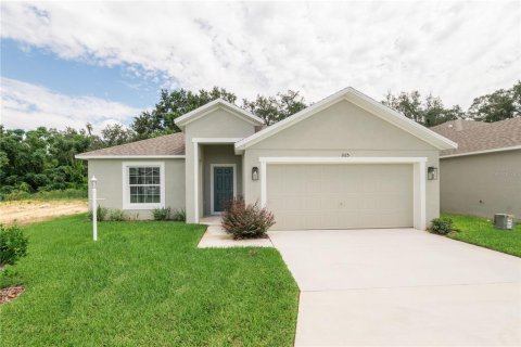 House in Avon Park, Florida 3 bedrooms, 117.61 sq.m. № 2128695