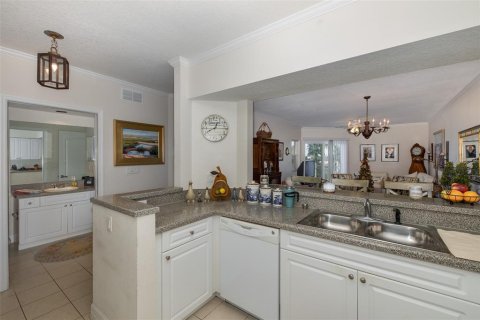 Copropriété à vendre à New Port Richey, Floride: 2 chambres, 119.57 m2 № 2105102 - photo 9