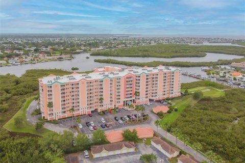 Copropriété à vendre à New Port Richey, Floride: 2 chambres, 119.57 m2 № 2105102 - photo 25