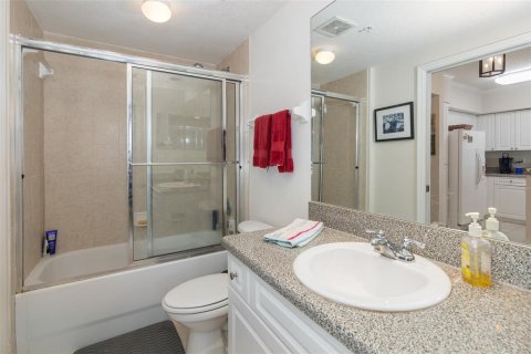 Copropriété à vendre à New Port Richey, Floride: 2 chambres, 119.57 m2 № 2105102 - photo 19