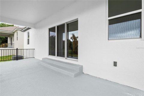 Villa ou maison à vendre à Clermont, Floride: 4 chambres, 162.02 m2 № 2416348 - photo 10