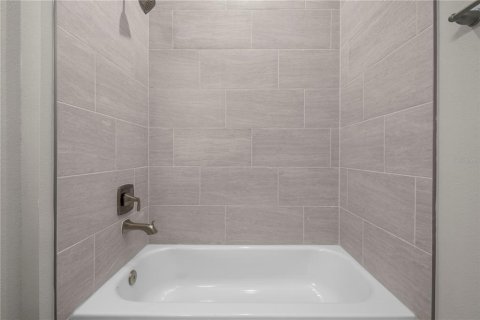 Villa ou maison à vendre à Clermont, Floride: 4 chambres, 162.02 m2 № 2416348 - photo 30