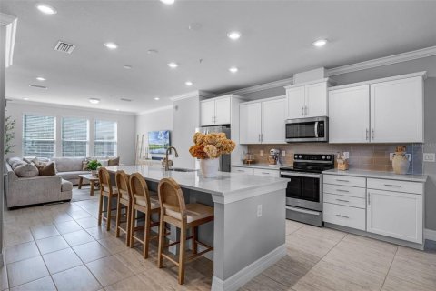 Townhouse in Orlando, Florida 3 bedrooms, 198.44 sq.m. № 1845164 - photo 4