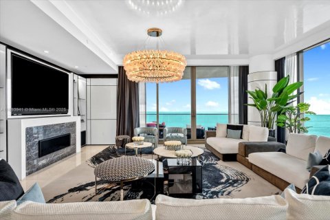 Condominio en venta en Sunny Isles Beach, Florida, 4 dormitorios, 353.31 m2 № 1946043 - foto 4