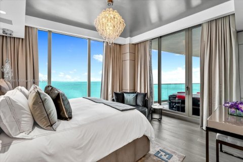 Condominio en venta en Sunny Isles Beach, Florida, 4 dormitorios, 353.31 m2 № 1946043 - foto 21