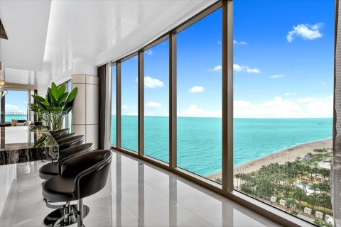 Condominio en venta en Sunny Isles Beach, Florida, 4 dormitorios, 353.31 m2 № 1946043 - foto 10