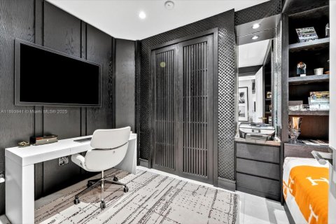 Condominio en venta en Sunny Isles Beach, Florida, 4 dormitorios, 353.31 m2 № 1946043 - foto 27