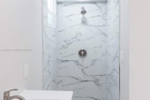 Commercial property in Miami, Florida 24.15 sq.m. № 1986907 - photo 7