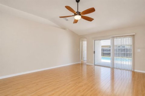 House in Valrico, Florida 5 bedrooms, 223.89 sq.m. № 2198927 - photo 8