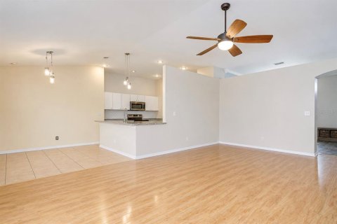 House in Valrico, Florida 5 bedrooms, 223.89 sq.m. № 2198927 - photo 6