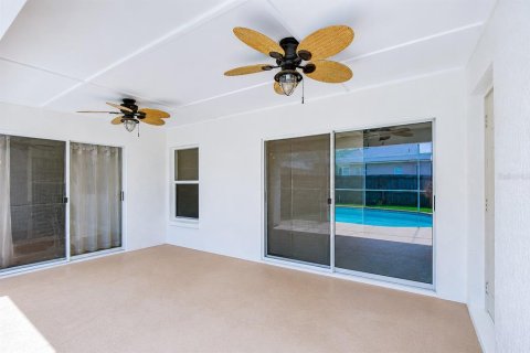 House in Valrico, Florida 5 bedrooms, 223.89 sq.m. № 2198927 - photo 3