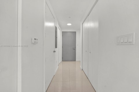 Copropriété à vendre à Miami, Floride: 1 chambre, 69.03 m2 № 1788816 - photo 19