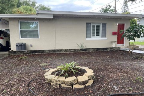 Villa ou maison à Saint Petersburg, Floride 1 chambre, 62.43 m2 № 2296436