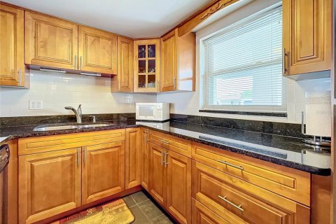 Купить кондоминиум в Семинол, Флорида 8 комнат, 88.81м2, № 1436545 - фото 20