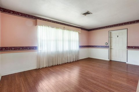 Casa en venta en Winter Haven, Florida, 4 dormitorios, 145.3 m2 № 1914075 - foto 4