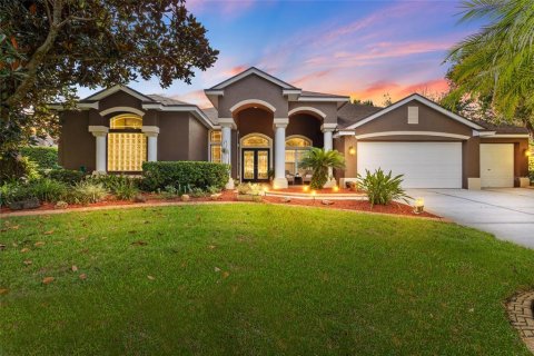 House in Lutz, Florida 4 bedrooms, 294.96 sq.m. № 2429165