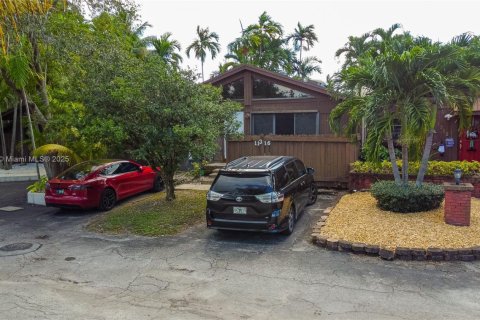 Touwnhouse à vendre à Miami, Floride: 2 chambres, 100.33 m2 № 1955406 - photo 20