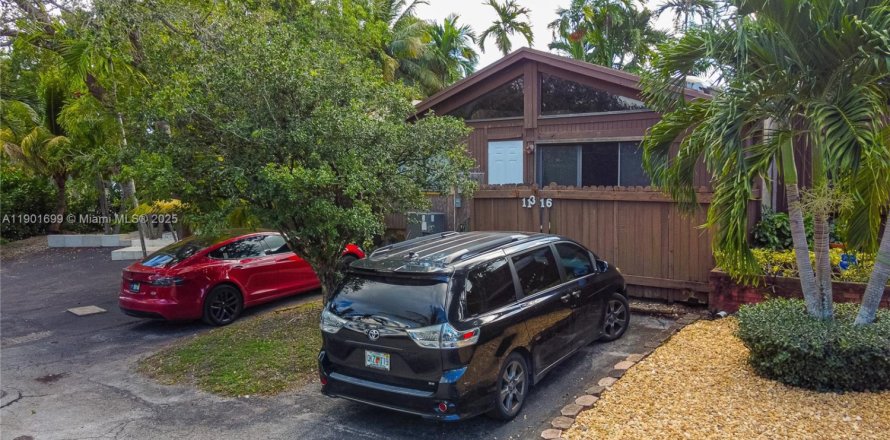 Touwnhouse à Miami, Floride 2 chambres, 100.33 m2 № 1955406