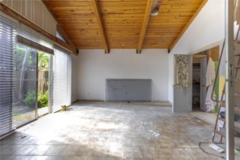 Touwnhouse à vendre à Miami, Floride: 2 chambres, 100.33 m2 № 1955406 - photo 10