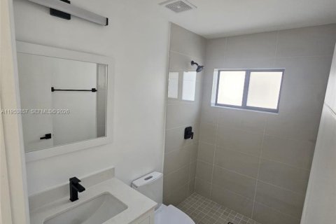 Купить коммерческую недвижимость в Майами, Флорида 220.55м2, № 2009539 - фото 5