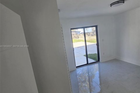 Купить коммерческую недвижимость в Майами, Флорида 220.55м2, № 2009539 - фото 13