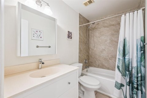 Condo in Kissimmee, Florida, 2 bedrooms № 2228451 - photo 14