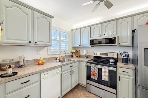 Condo in Margate, Florida, 1 bedroom № 2249543 - photo 12