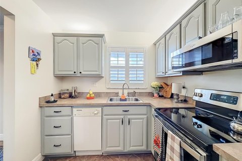 Condo in Margate, Florida, 1 bedroom № 2249543 - photo 11