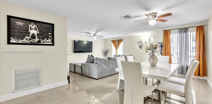 Adosado en Sunrise, Florida 3 dormitorios, 162.58 m2 № 1685825