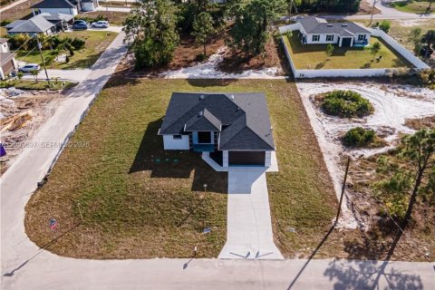 Villa ou maison à Lehigh Acres, Floride 3 chambres, 145.11 m2 № 2089822