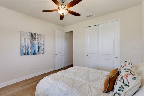 House in Ormond Beach, Florida 3 bedrooms, 208.01 sq.m. № 2416634 - photo 11