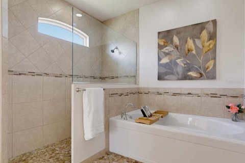 House in Ormond Beach, Florida 3 bedrooms, 208.01 sq.m. № 2416634 - photo 16