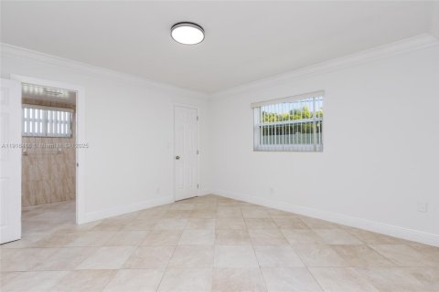 Casa en venta en Hollywood, Florida, 3 dormitorios, 152.92 m2 № 1972268 - foto 21