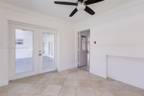 Casa en venta en Hollywood, Florida, 3 dormitorios, 152.92 m2 № 1972268 - foto 13