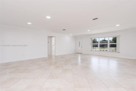 Casa en venta en Hollywood, Florida, 3 dormitorios, 152.92 m2 № 1972268 - foto 5