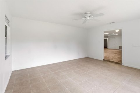 House in Kissimmee, Florida 4 bedrooms, 278.71 sq.m. № 2347101 - photo 24