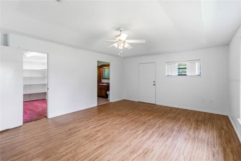 House in Kissimmee, Florida 4 bedrooms, 278.71 sq.m. № 2347101 - photo 25