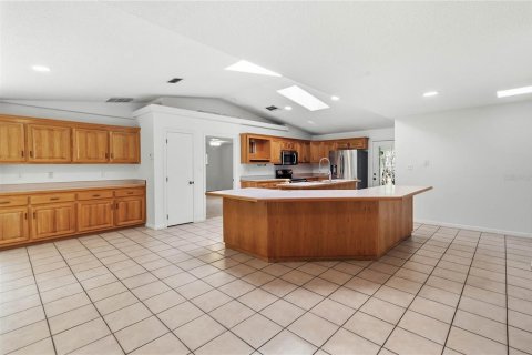 House in Kissimmee, Florida 4 bedrooms, 278.71 sq.m. № 2347101 - photo 13