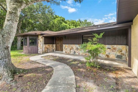House in Kissimmee, Florida 4 bedrooms, 278.71 sq.m. № 2347101 - photo 5