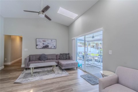 Casa en venta en Kissimmee, Florida, 3 dormitorios, 165.18 m2 № 1906630 - foto 10
