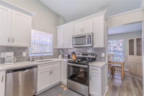 Casa en venta en Kissimmee, Florida, 3 dormitorios, 165.18 m2 № 1906630 - foto 9