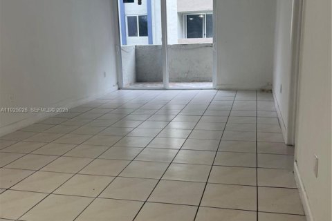 Купить кондоминиум в Хайалиа Гарденс, Флорида 3 спальни, 118.91м2, № 1987711 - фото 16