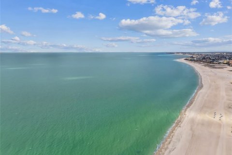 Condo in Sarasota, Florida, 2 bedrooms  № 1876474 - photo 14