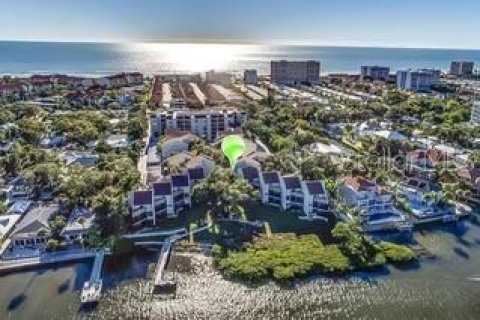 Condo in Sarasota, Florida, 2 bedrooms  № 1876474 - photo 3