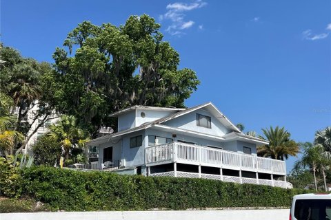 House in Mount Dora, Florida 3 bedrooms, 145.3 sq.m. № 1725429 - photo 1