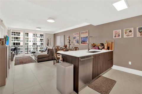 Condo in Miami, Florida, 1 bedroom № 2091286 - photo 4