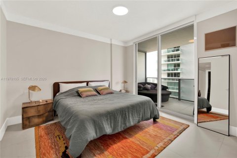 Condo in Miami, Florida, 1 bedroom № 2091286 - photo 16